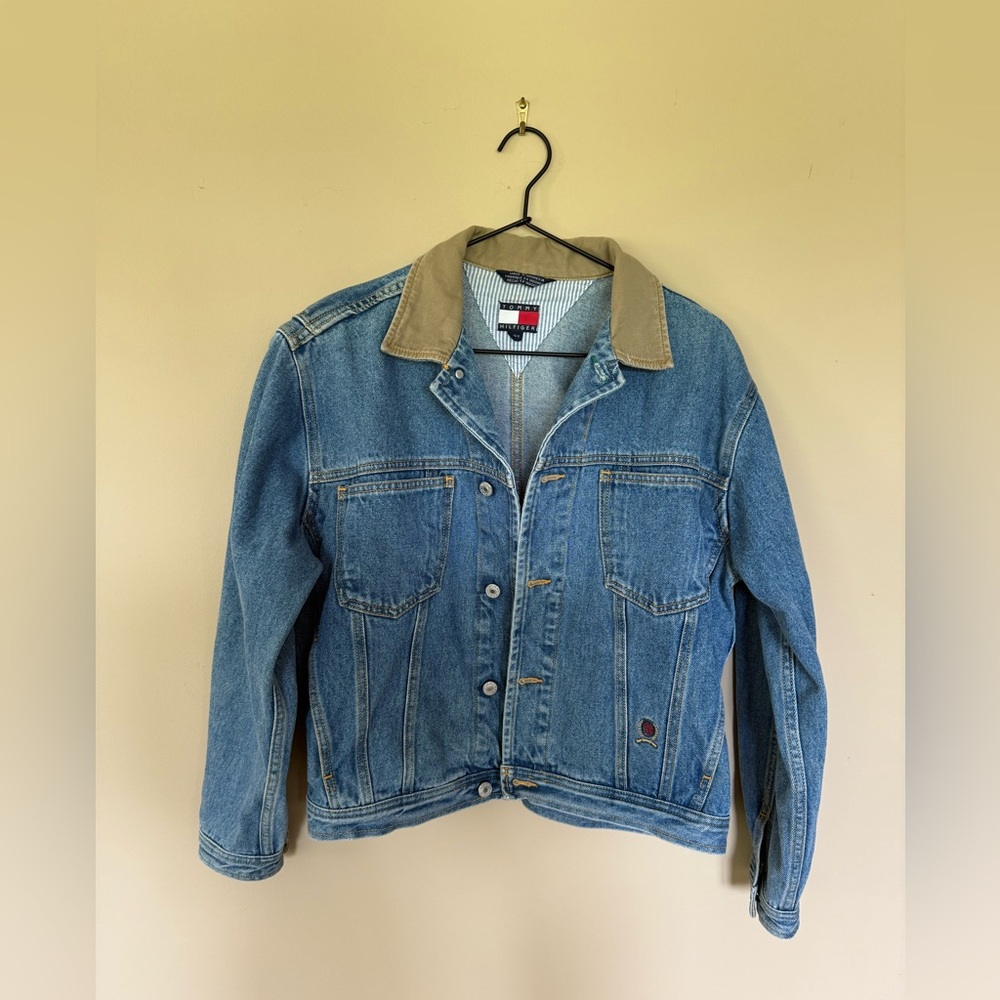 Tommy Hilfiger Vintage Denim Jacket with Beige Collar